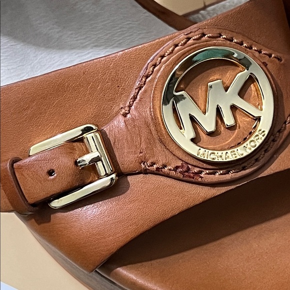 NIB Michael Kors Luggage Candace Platform Sandals - Picture 15 of 16